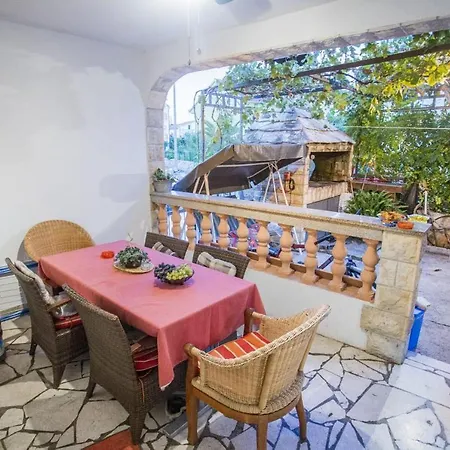 Great Located Family דירה