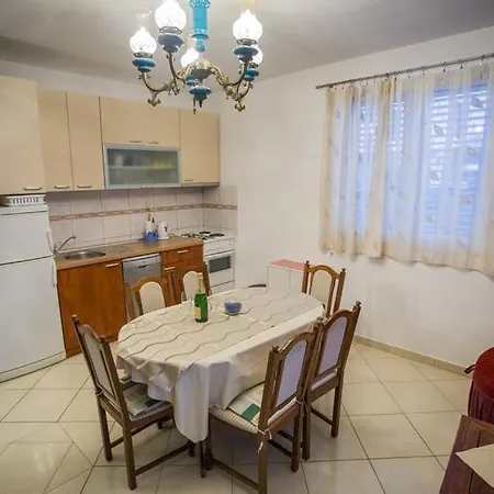 דירה Great Located Family רוגוזניצה